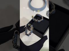 Brincos de argola duplos C dourados de 15mm com design de elos de corrente de ganga