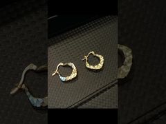 Brincos de prata 925 com acabamento polido banhado a ouro 18K para um estilo elegante feminino